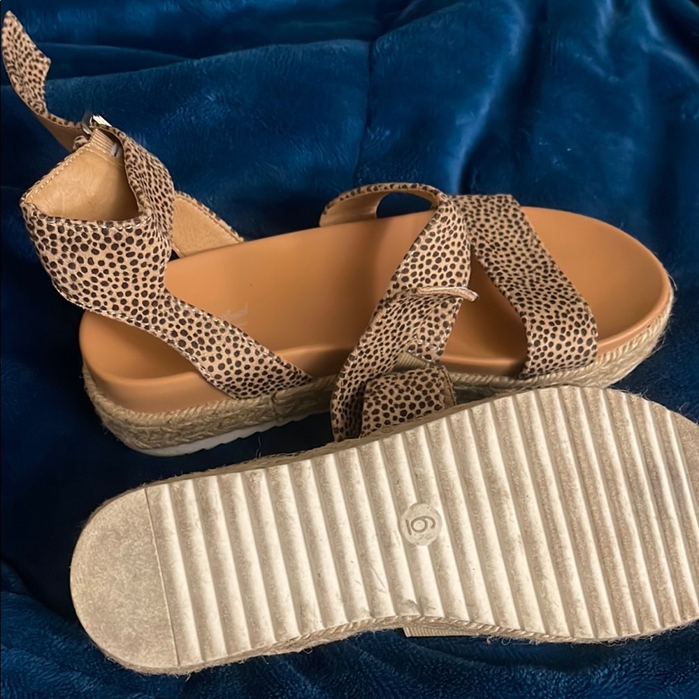 Universal Thread Brown Sandals with Wedge Heel and Crisscross Straps